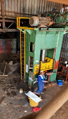 hydraulic press 300ton MUST COILING