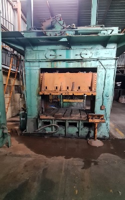 Eccentric Press 300ton RADAELLI